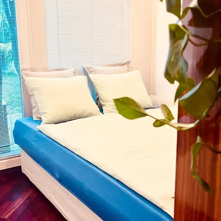 Lanas Place Апартаменты *