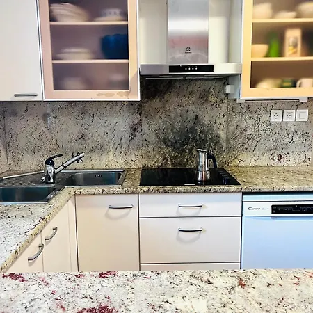 Lanas Place Апартаменты *